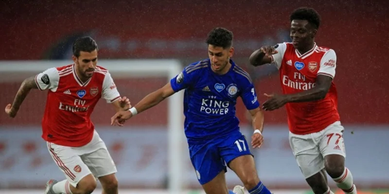 Soi kèo Leicester vs Arsenal - Phong độ chạm đáy của Leicester 